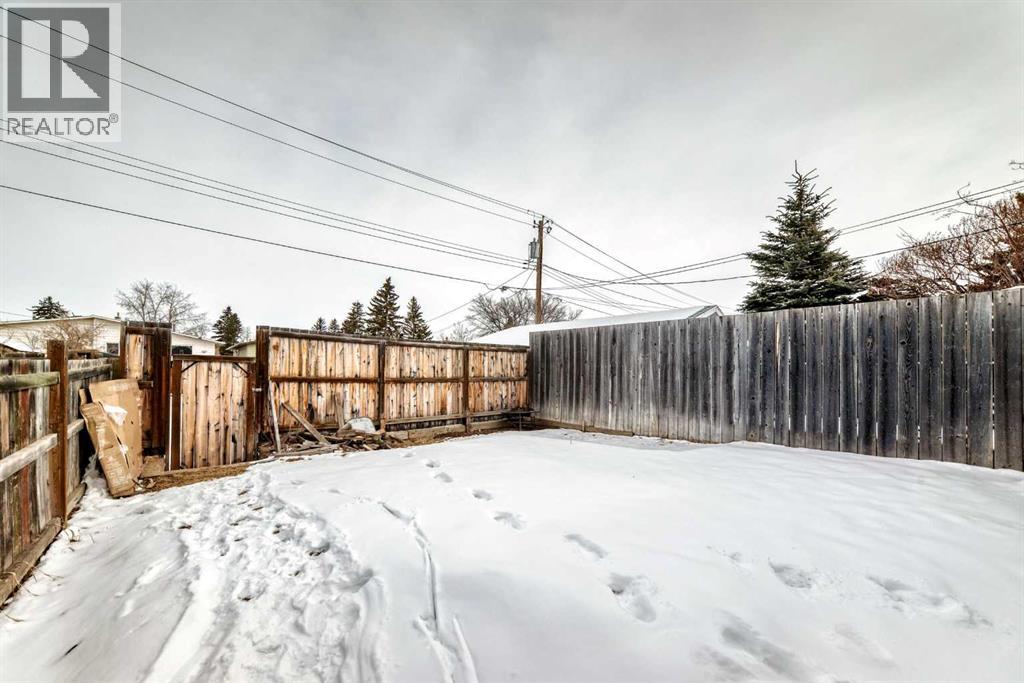 Single Family House for Sale in  Dovertree Place SE Dover Calgary 