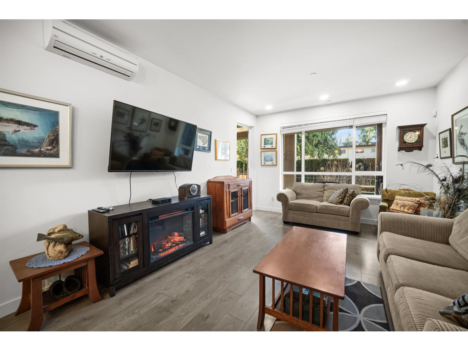 105 33540 MAYFAIR Avenue - photo 2