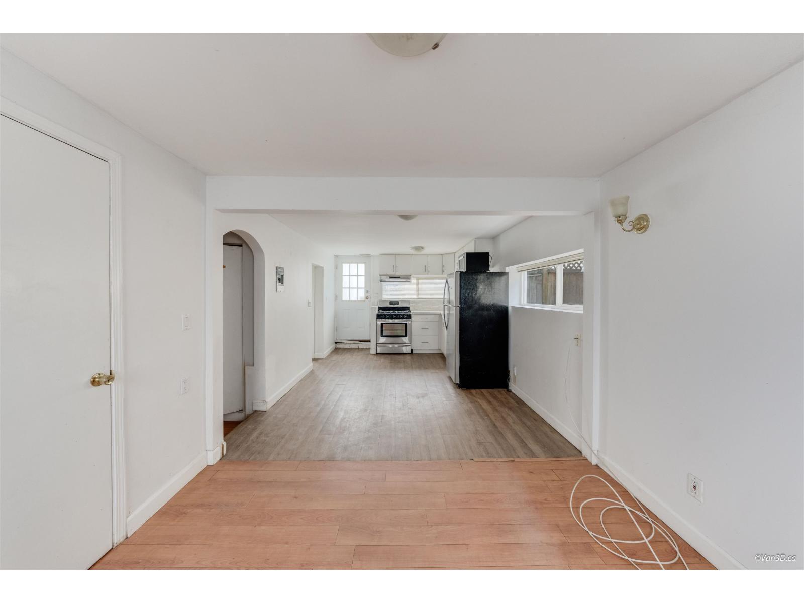 15894 THRIFT AVENUE, White Rock