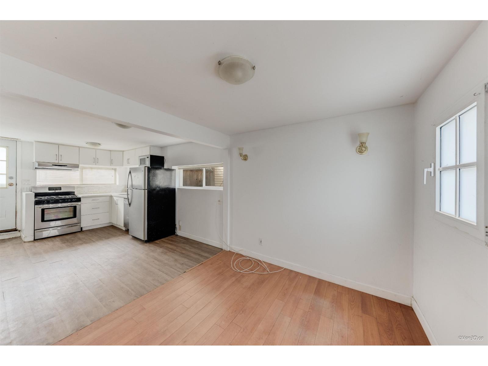 15894 THRIFT AVENUE, White Rock