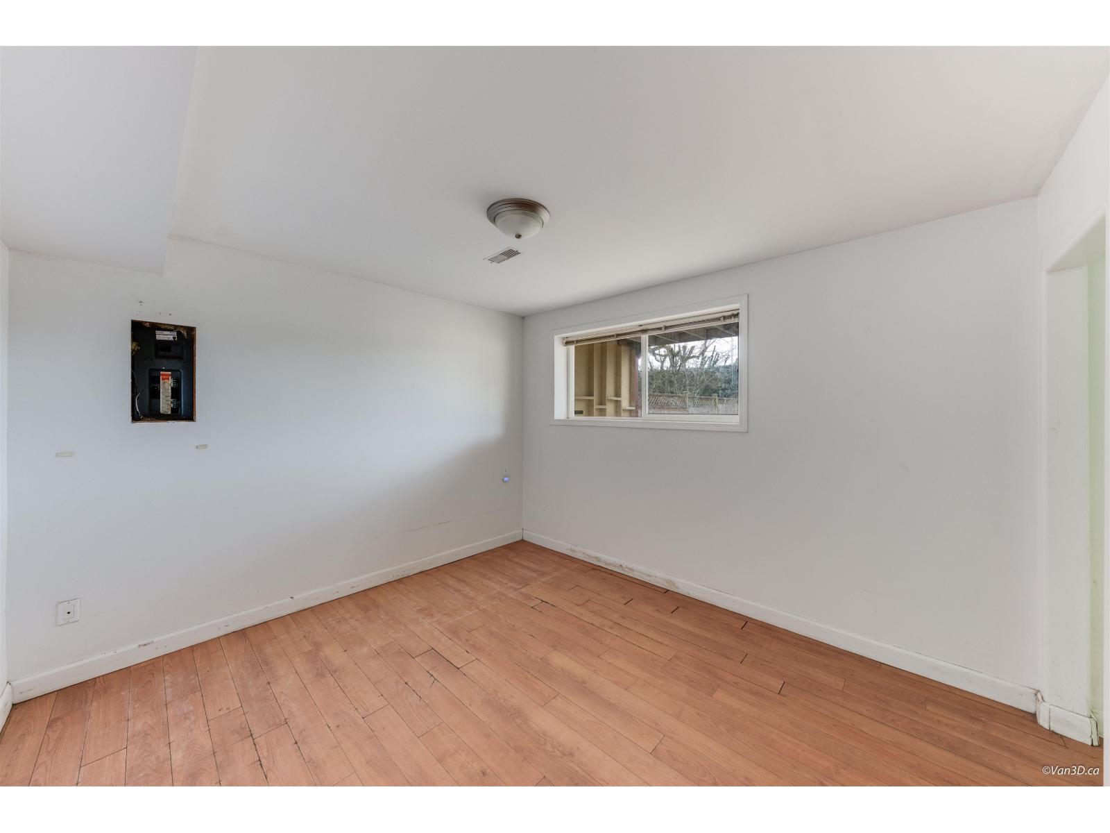 15894 THRIFT AVENUE, White Rock