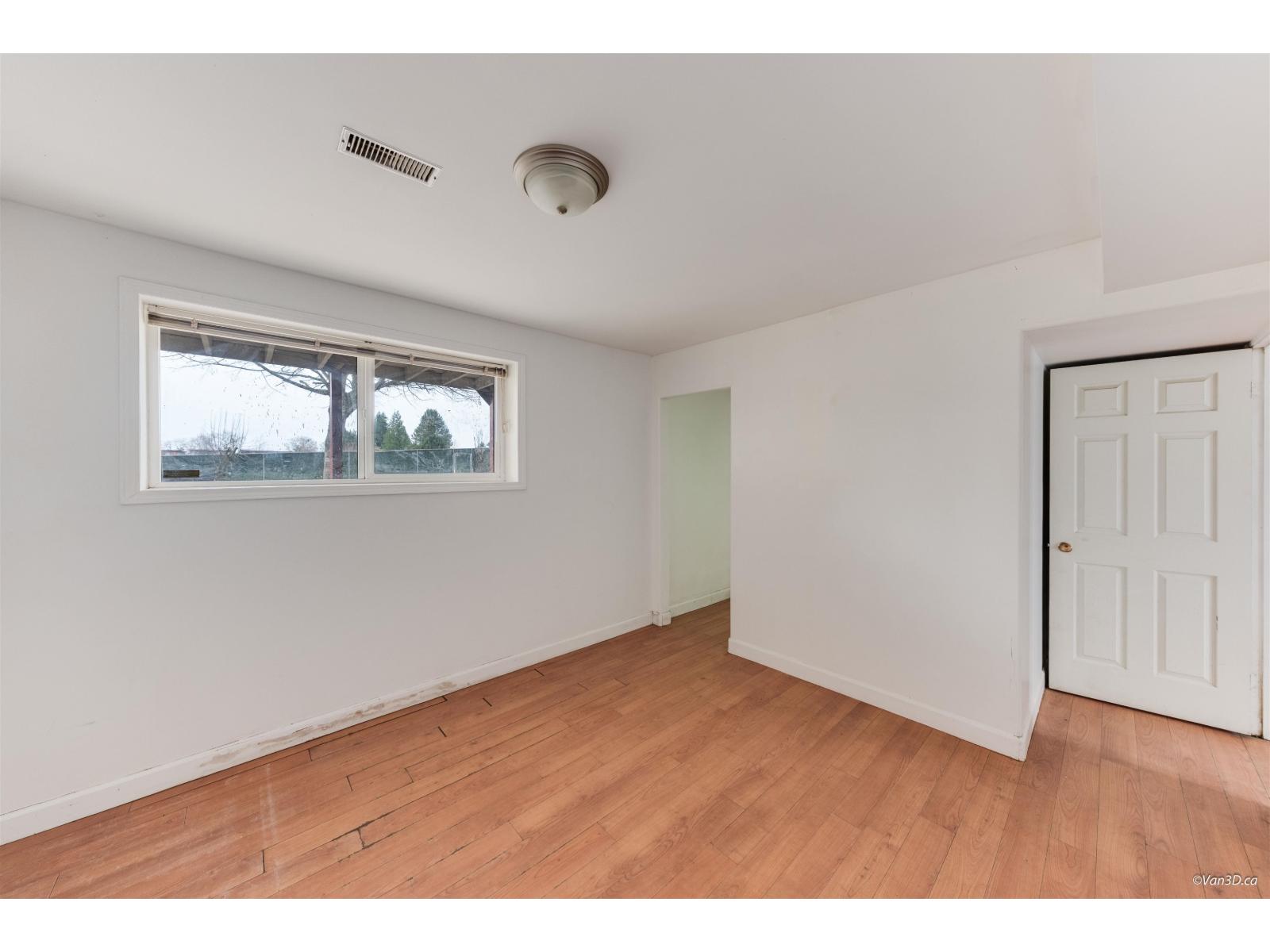 15894 THRIFT AVENUE, White Rock