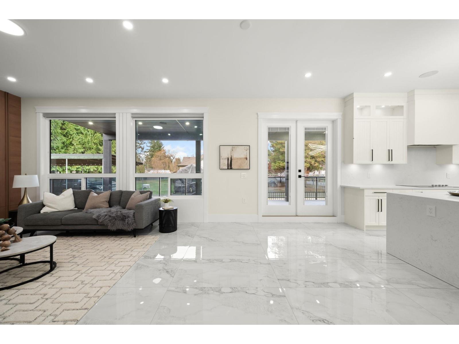 33995 WALNUT AVENUE, Abbotsford