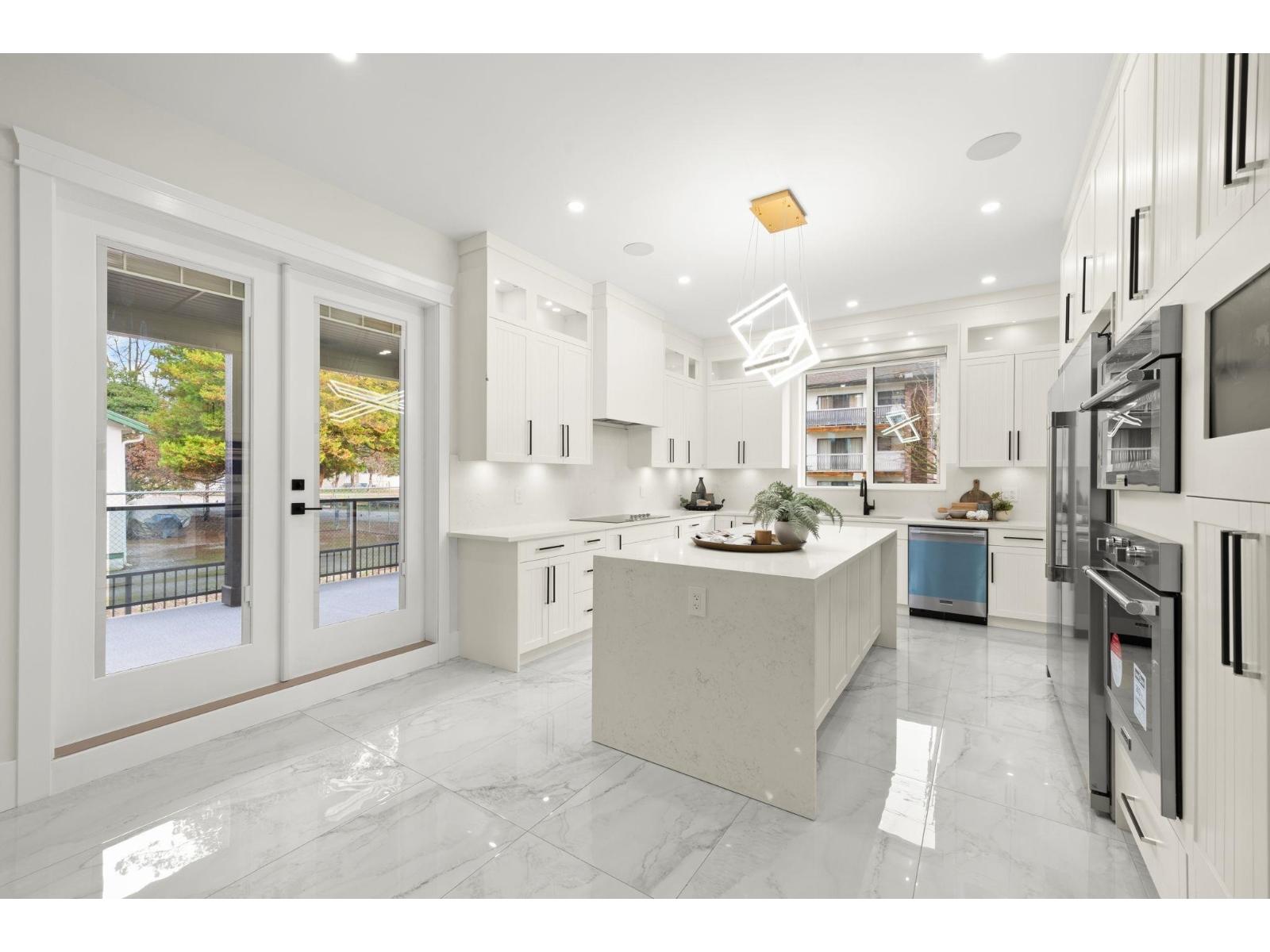 33995 WALNUT AVENUE, Abbotsford