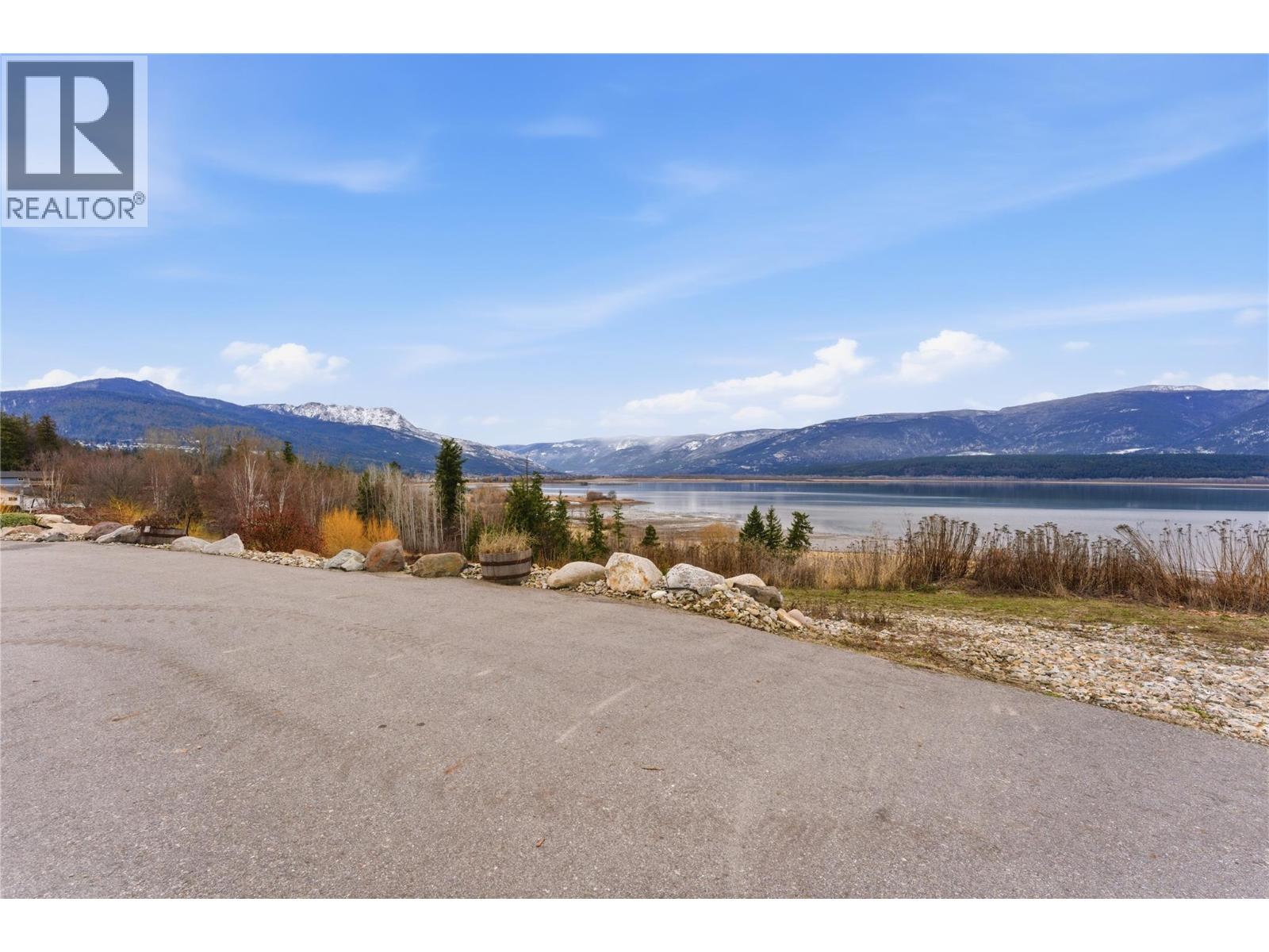 1660 28 Avenue NE, Salmon Arm