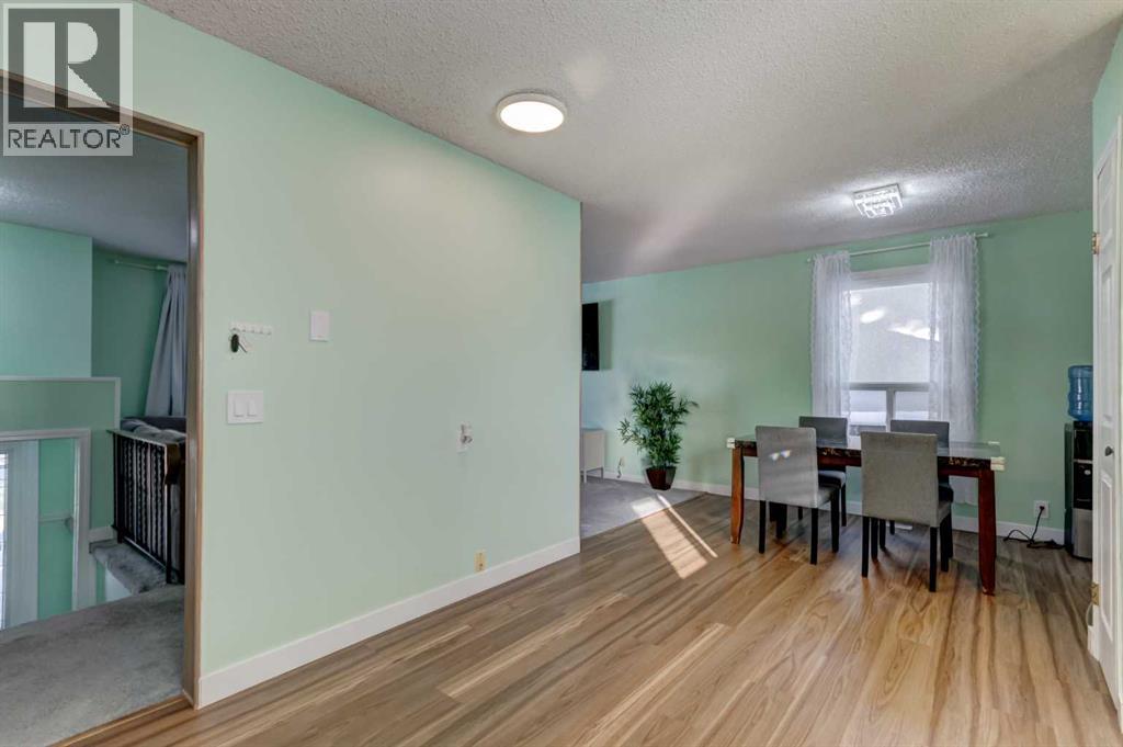 Single Family House Bi-level for Sale in  Pinecliff Drive NE Pineridge Calgary 