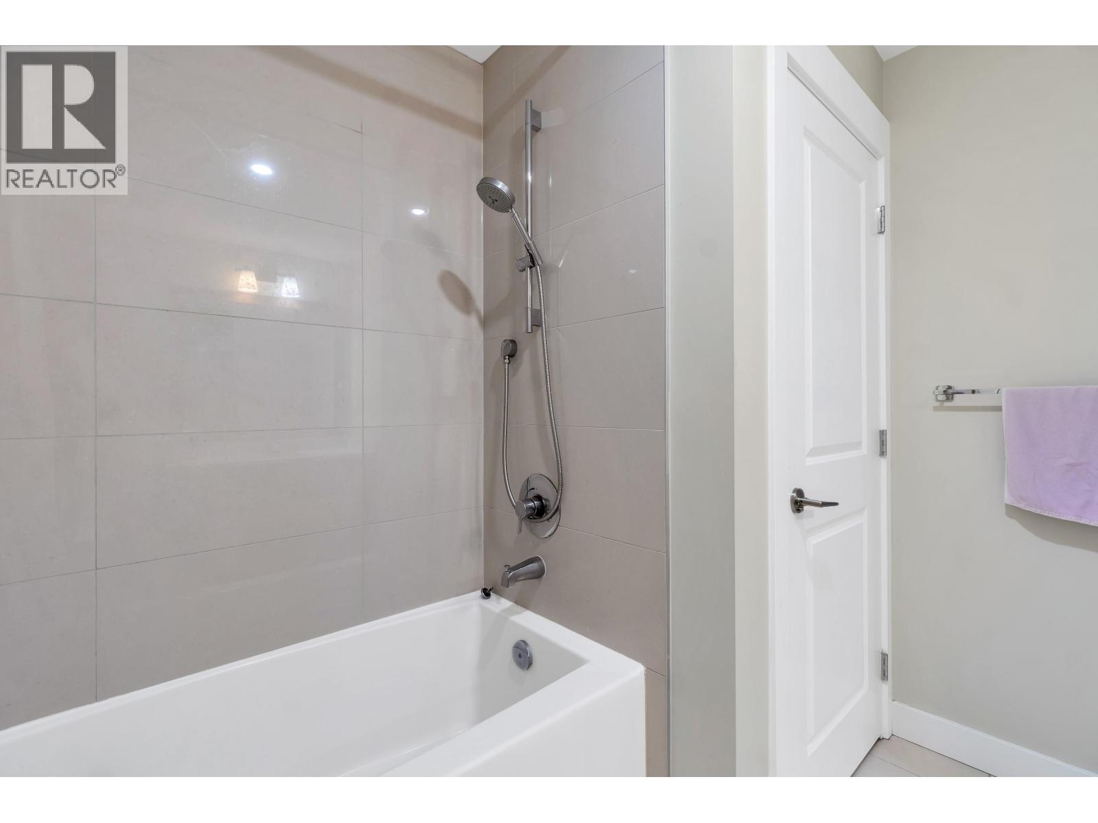 106 1166 54A STREET, Delta