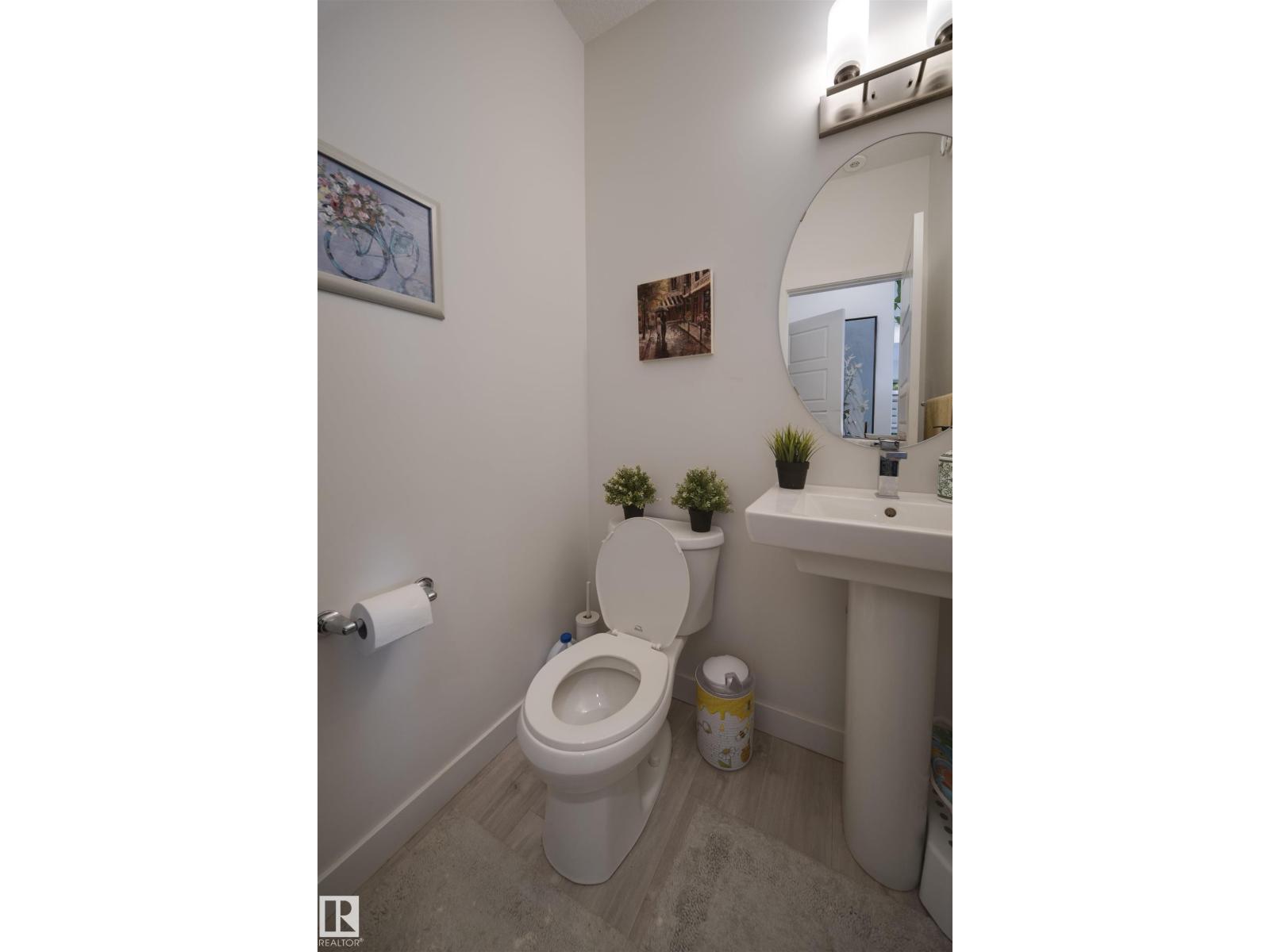 #62 2215 24 ST NW - 8