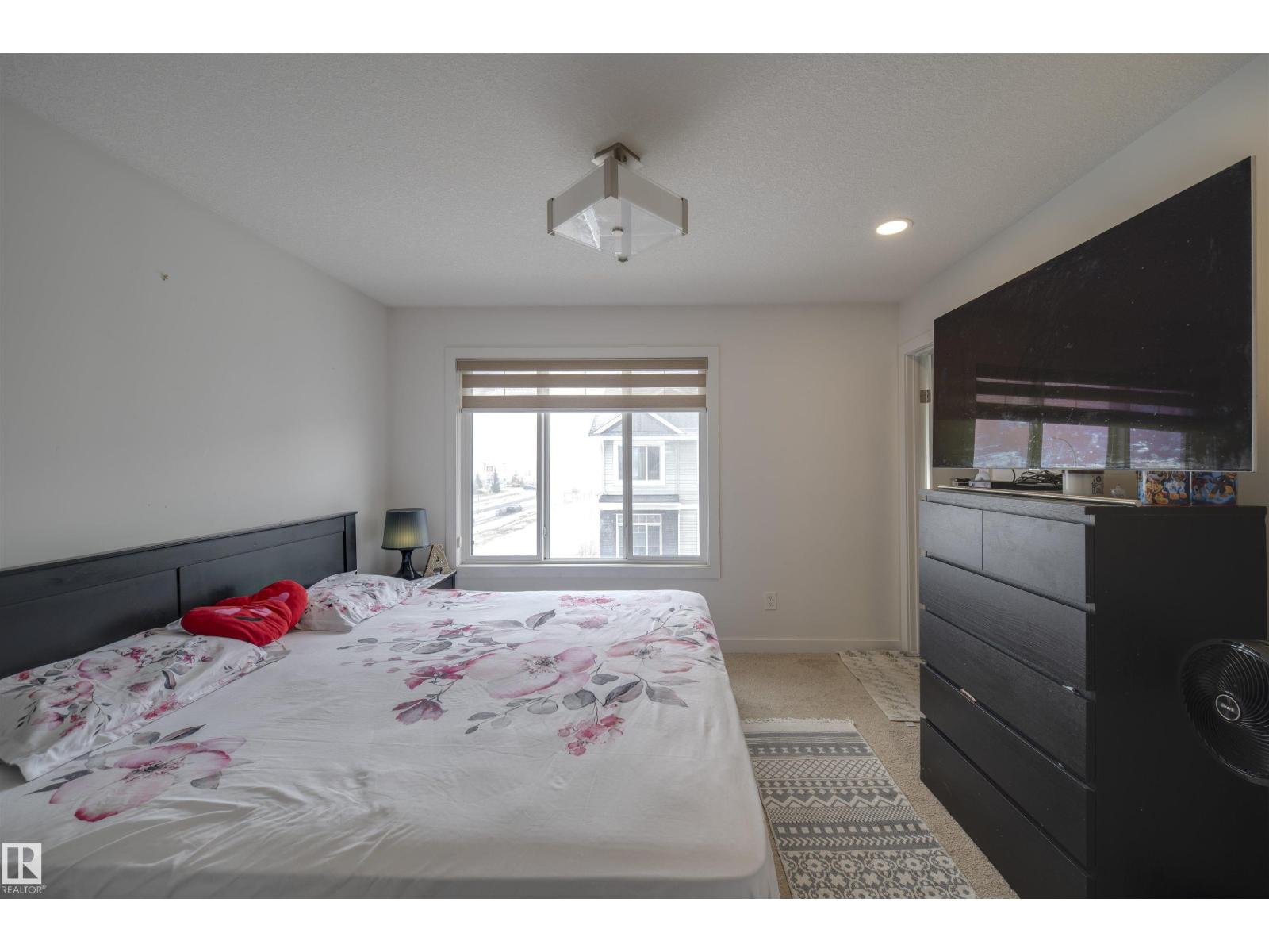 #62 2215 24 ST NW - 10
