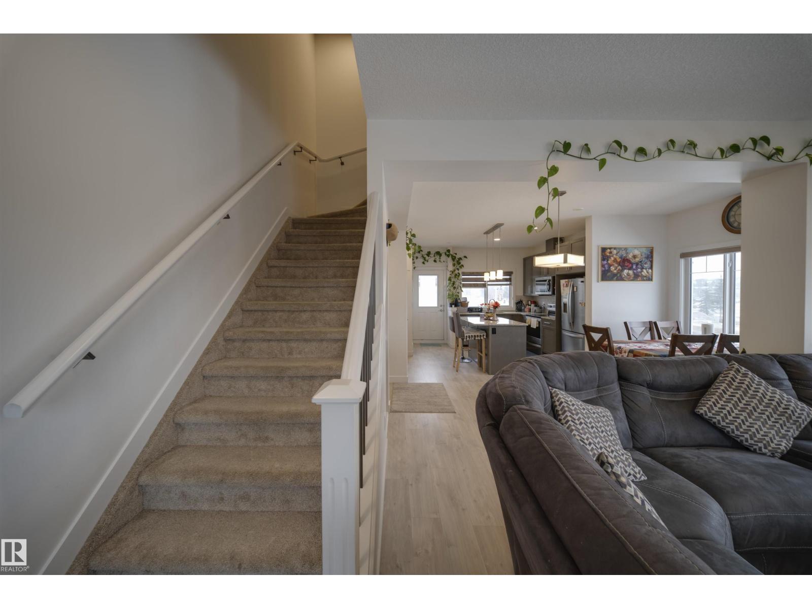 #62 2215 24 ST NW - 9