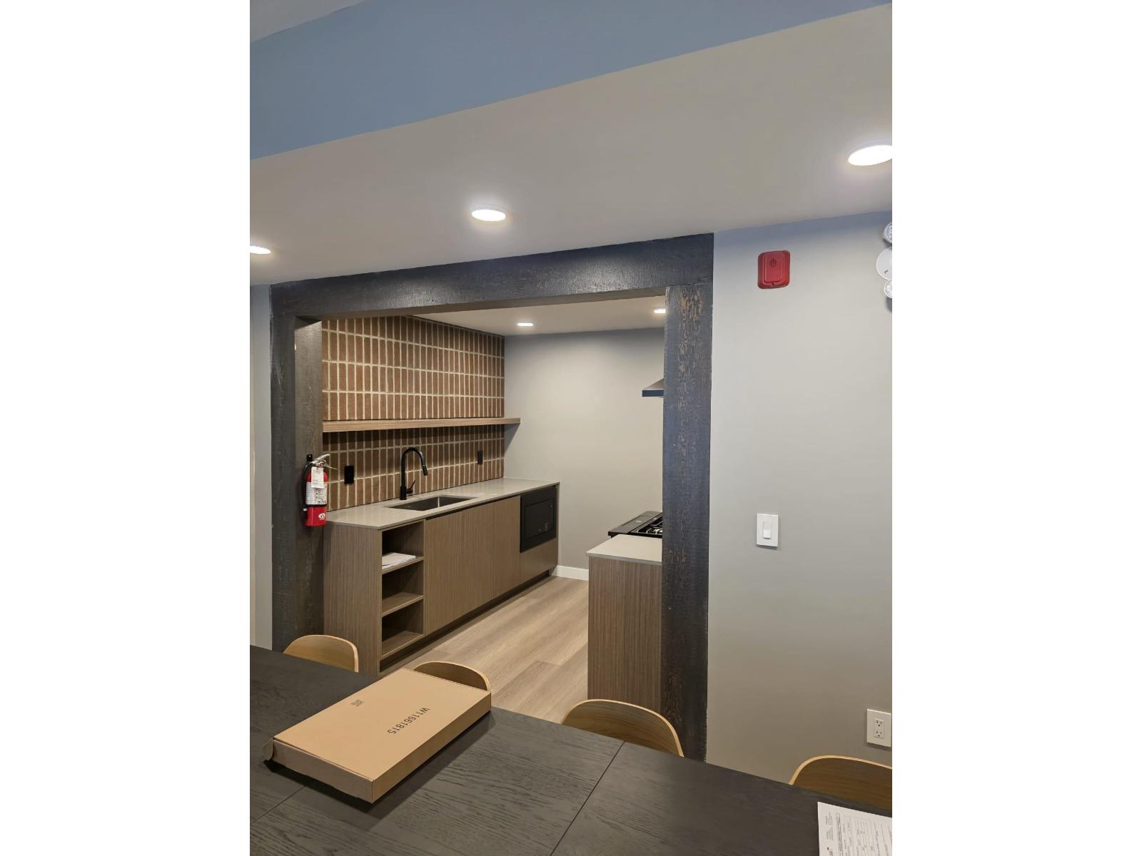 306 2771 MONTROSE AVENUE, Abbotsford