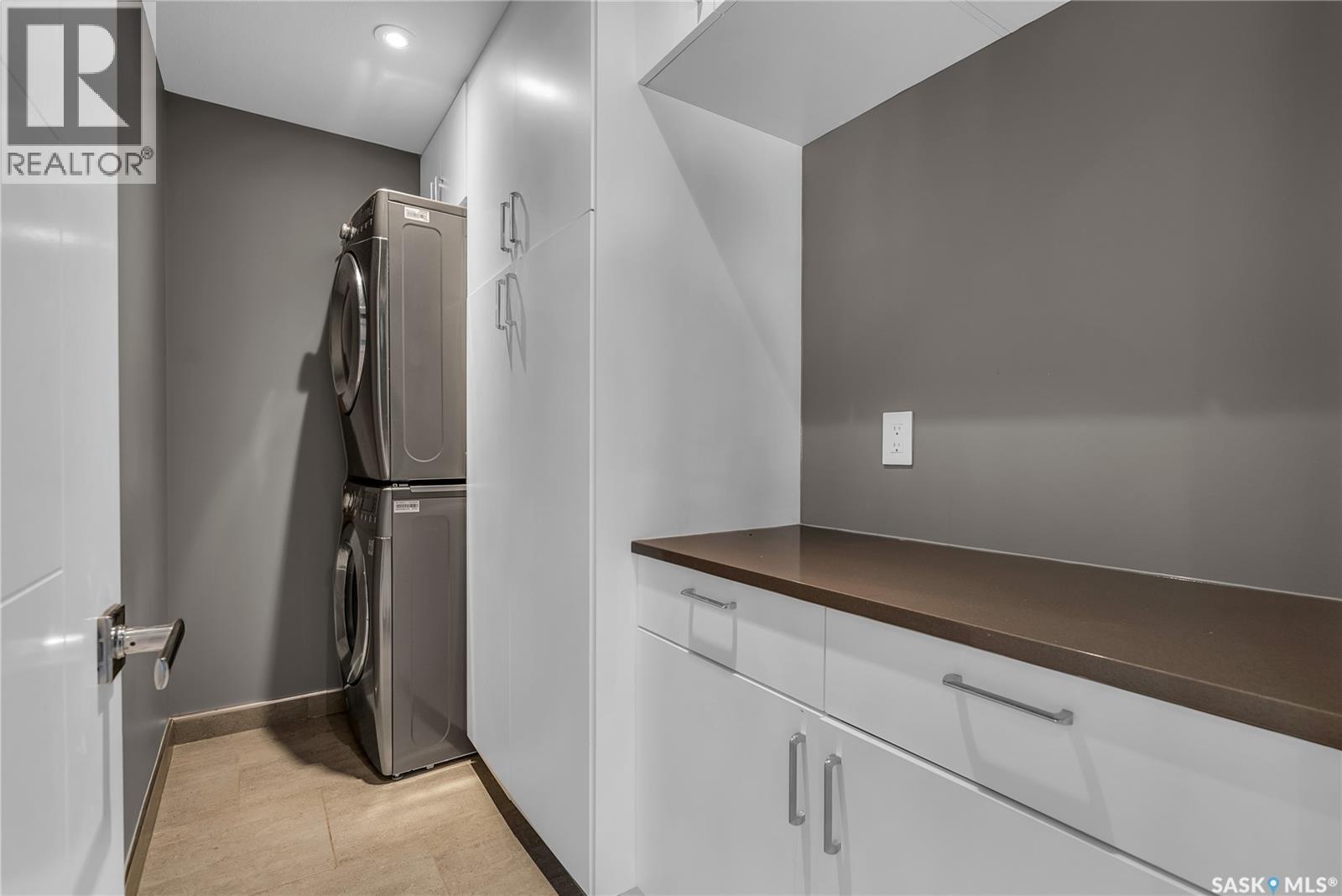 Single Family House 2 Level for Sale in  Mahabir COURT Saskatoon 