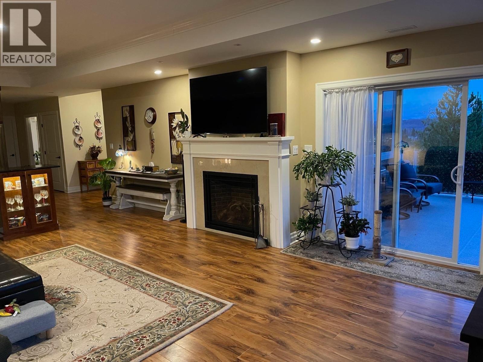 #18-4022 YEO Street, Terrace