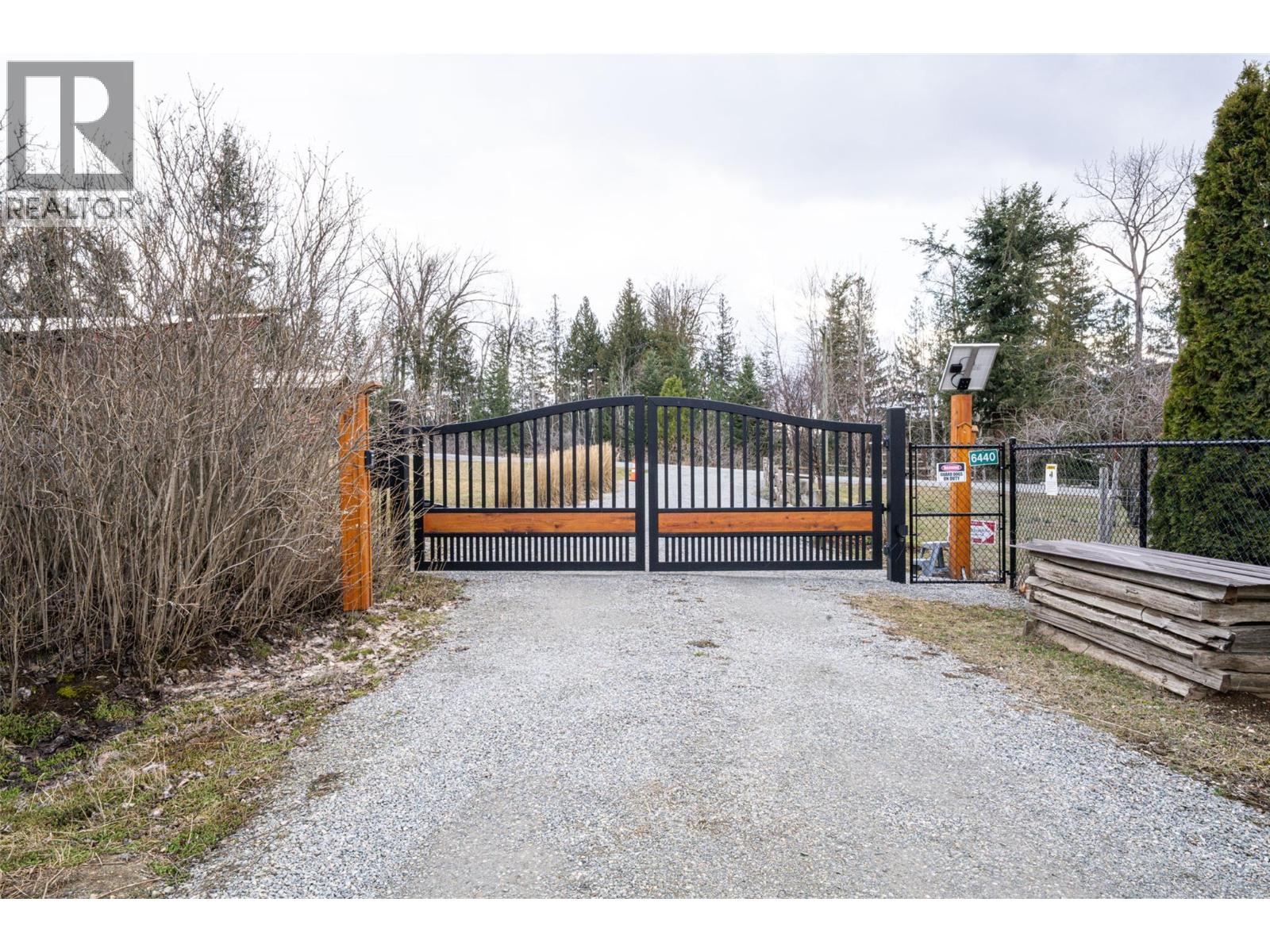  6440 Okanagan Avenue Southeast, Salmon Arm