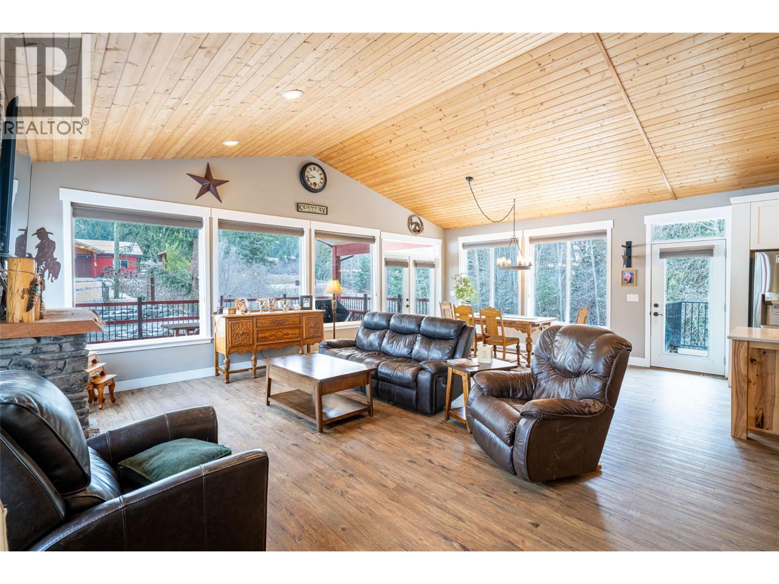  6440 Okanagan Avenue Southeast, Salmon Arm