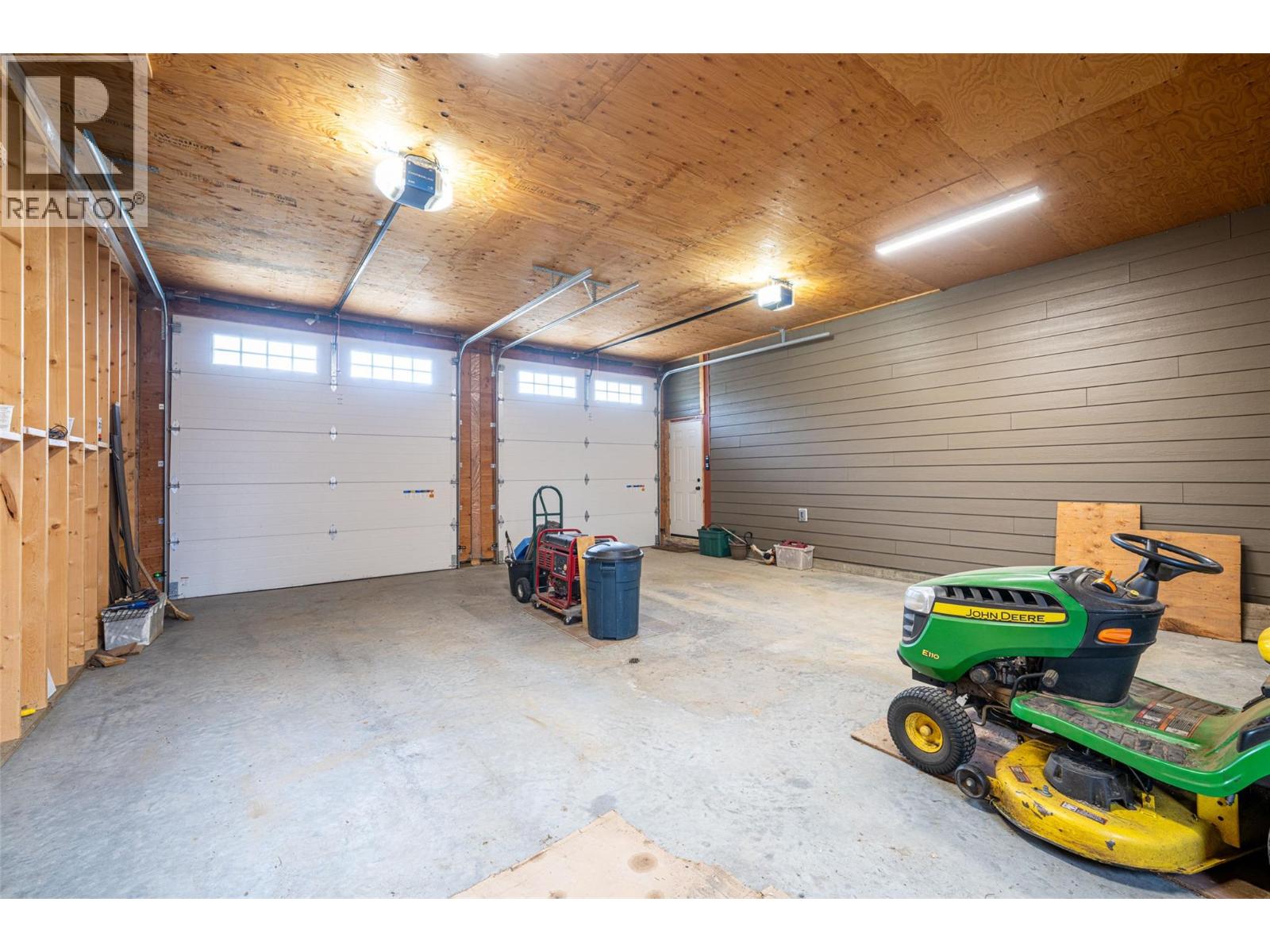  6440 Okanagan Avenue Southeast, Salmon Arm