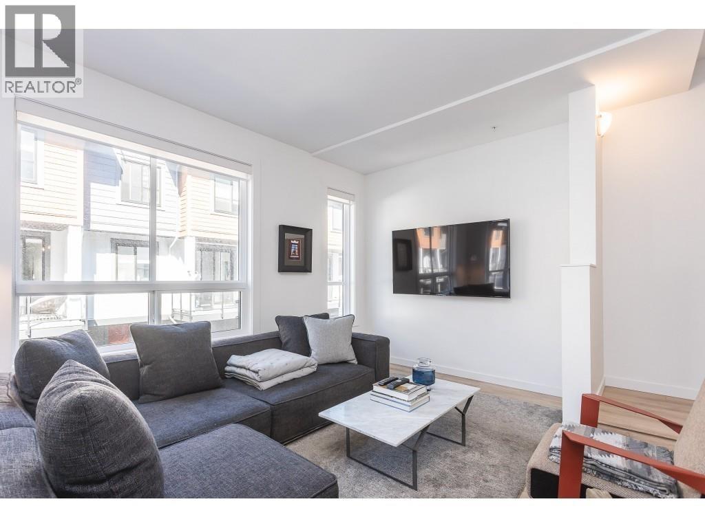 52 39769 GOVERNMENT ROAD, Squamish