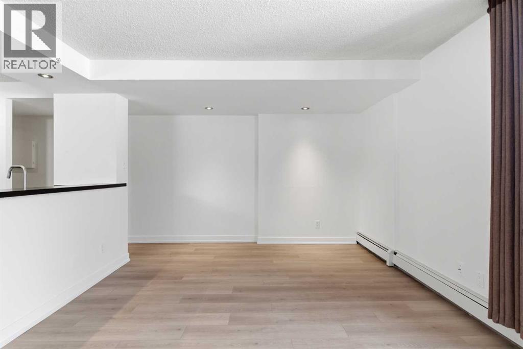 Single Family House for Sale in   A Street SW Bankview Calgary 