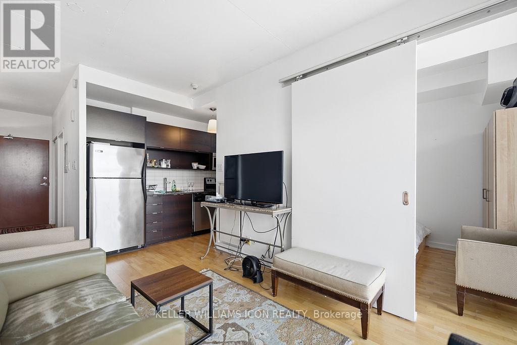 #1301 324 LAURIER AVENUE W - 15
