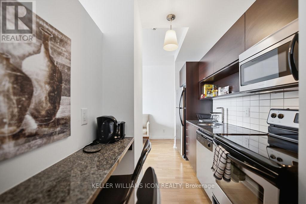 #1301 324 LAURIER AVENUE W - 20