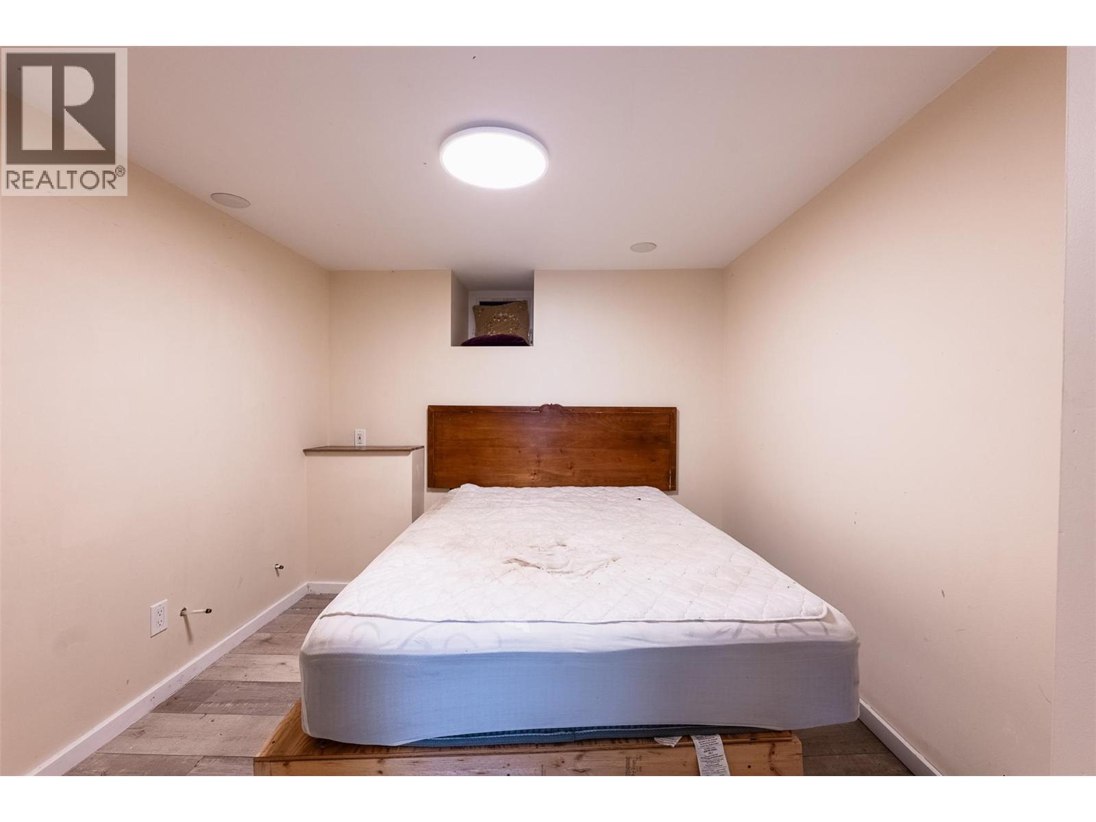 320 CHATHAM Street, Nelson