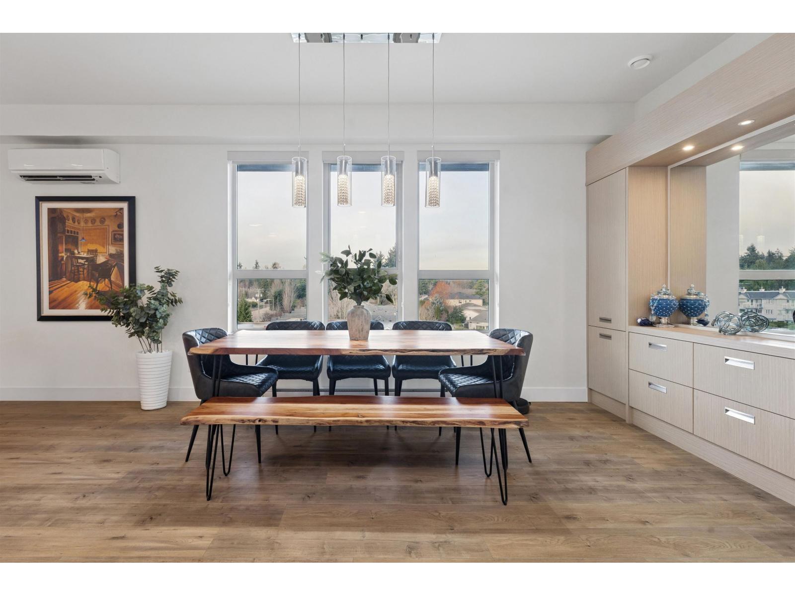 501 14022 NORTH BLUFF ROAD, White Rock