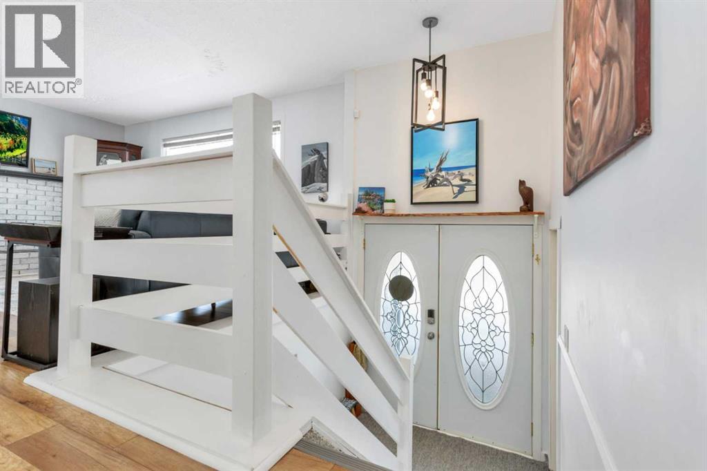 5223 48 Avenue, Sylvan Lake