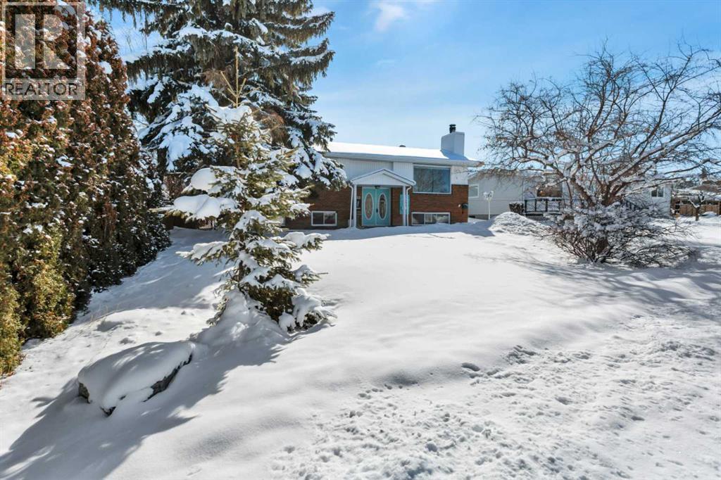 5223 48 Avenue, Sylvan Lake