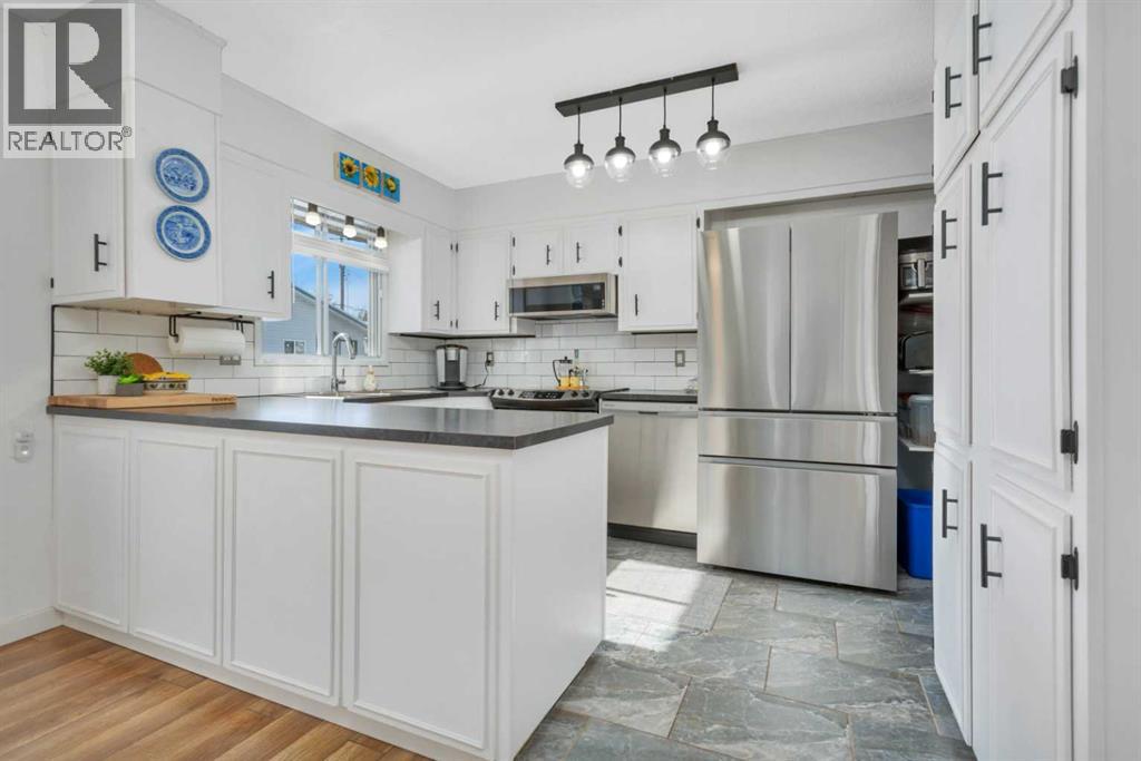 5223 48 Avenue, Sylvan Lake