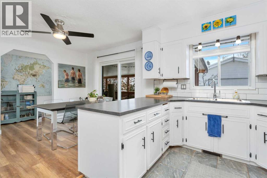 5223 48 Avenue, Sylvan Lake