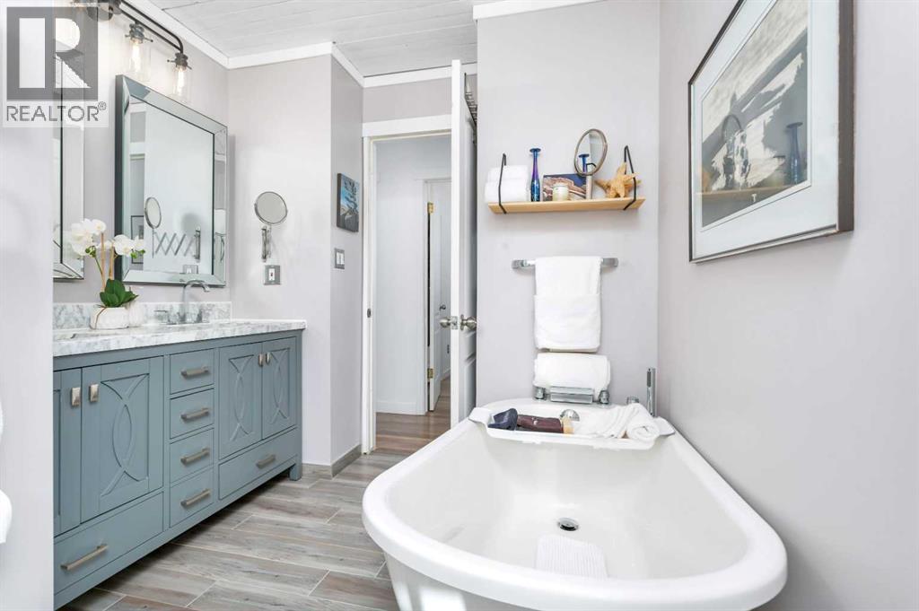 5223 48 Avenue, Sylvan Lake