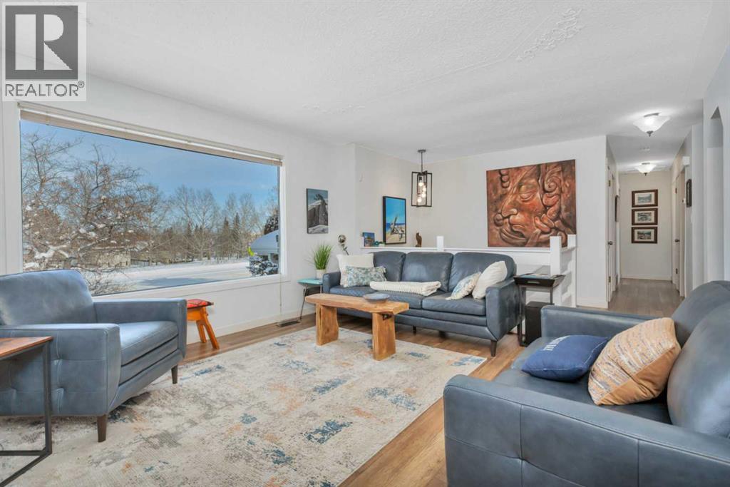 5223 48 Avenue, Sylvan Lake