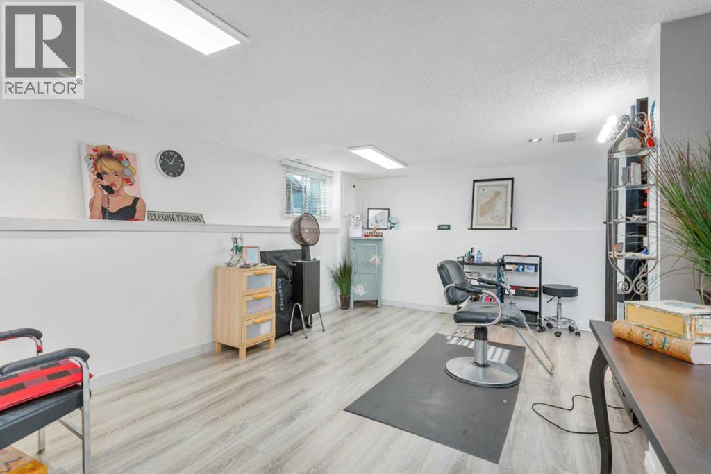 5223 48 Avenue, Sylvan Lake