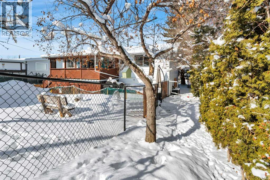 5223 48 Avenue, Sylvan Lake