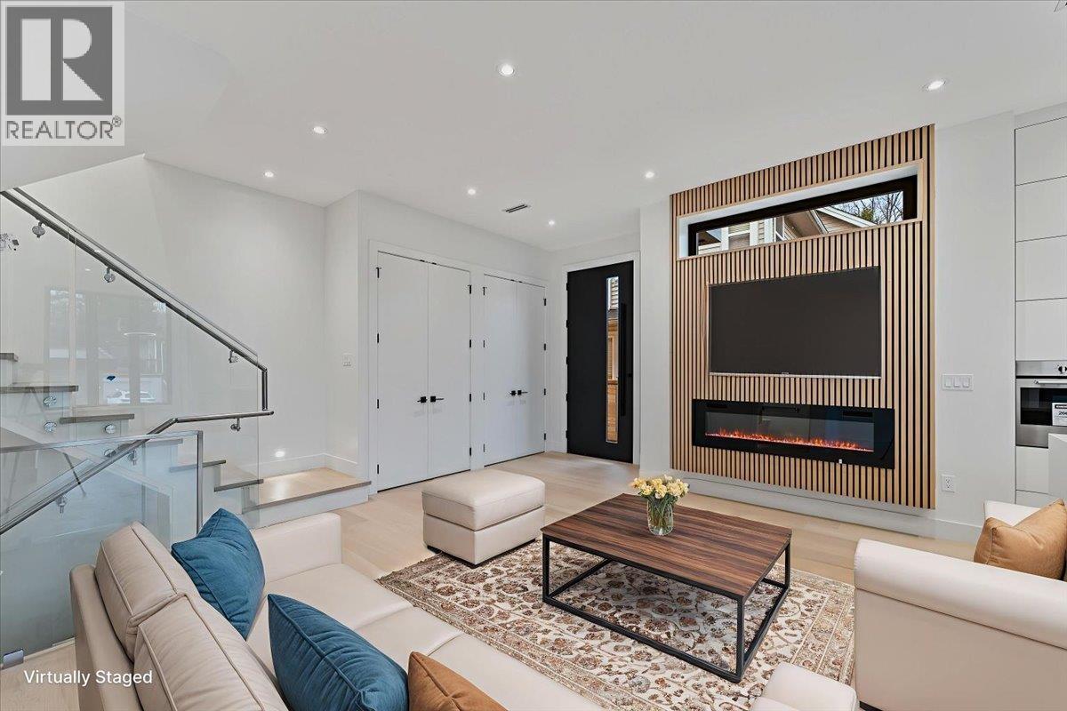 102 1518 HATTON AVENUE, Burnaby