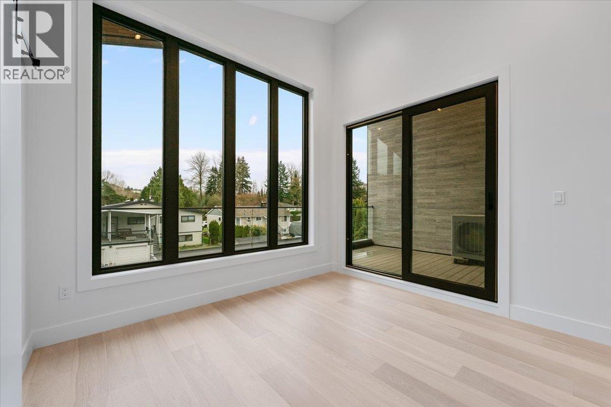 102 1518 HATTON AVENUE, Burnaby