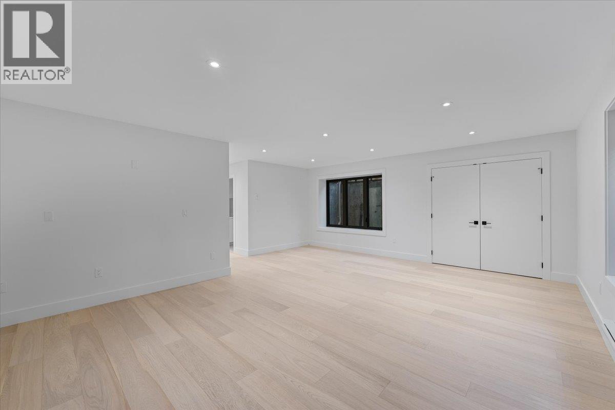 102 1518 HATTON AVENUE, Burnaby