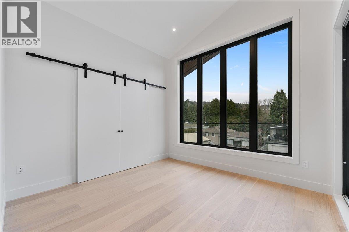 102 1518 HATTON AVENUE, Burnaby