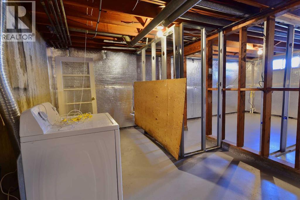 Single Family House for Sale in   Avenue NE Winston Heights/Mountview Calgary 