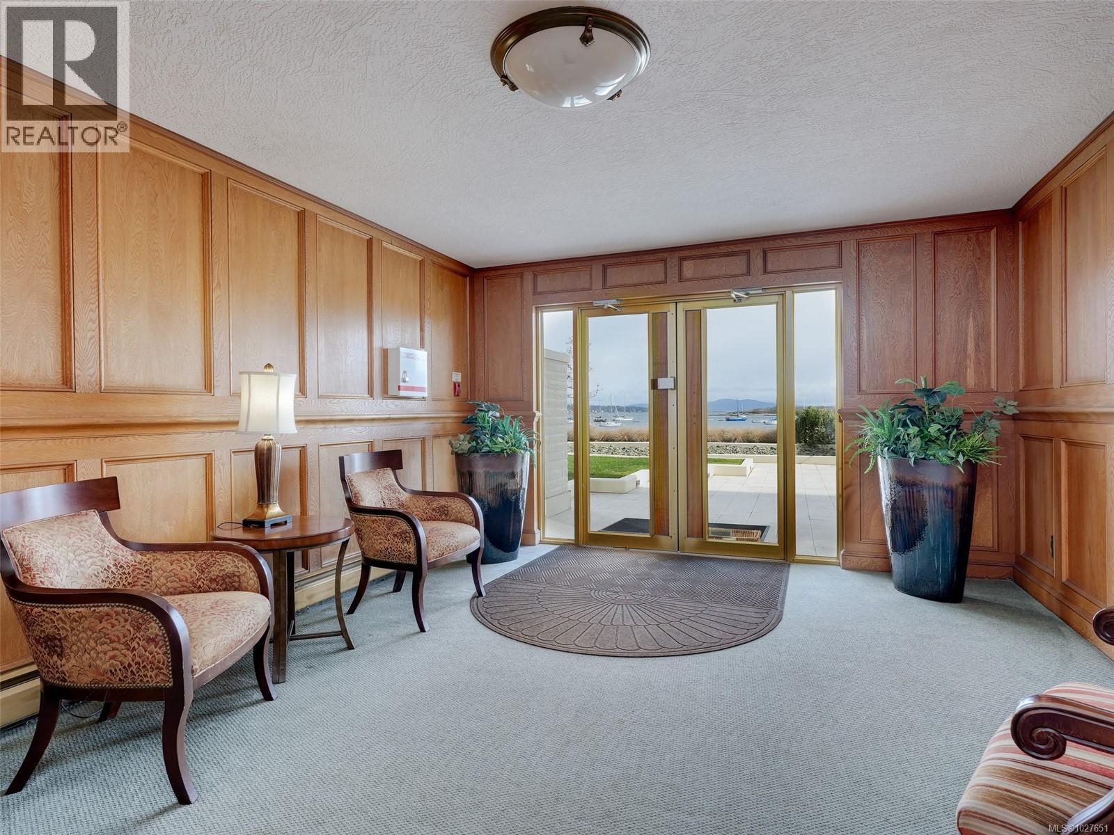 202 1440 Beach Drive, Oak Bay