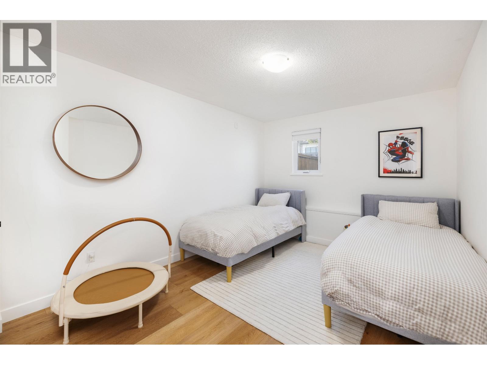 416 ST. GEORGES AVENUE, North Vancouver