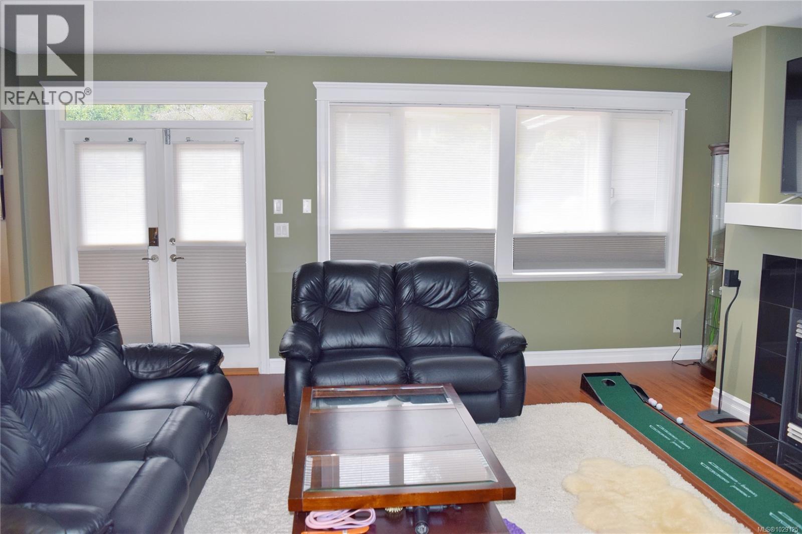  2201 ARBUTUS COVE Lane, Saanich