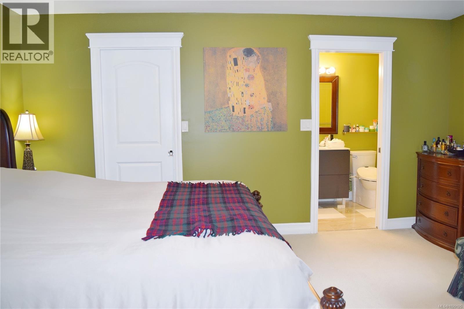 2201 ARBUTUS COVE Lane - 25