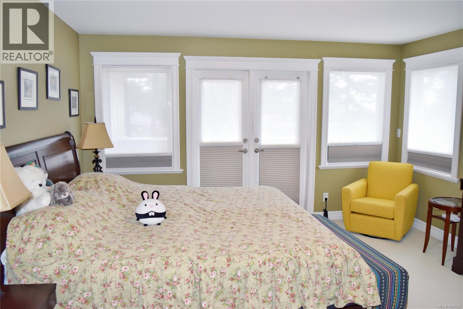  2201 ARBUTUS COVE Lane, Saanich