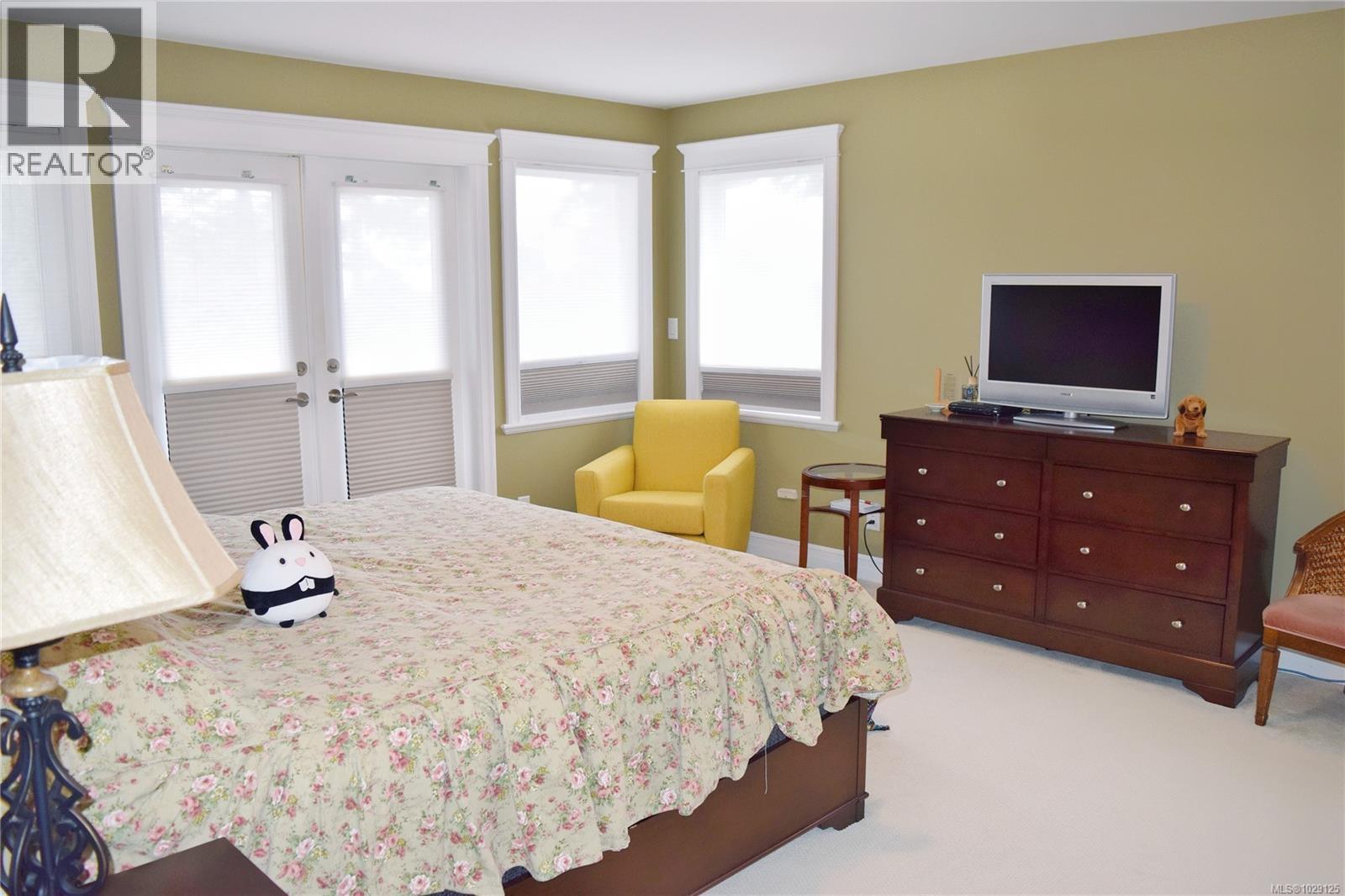  2201 ARBUTUS COVE Lane, Saanich