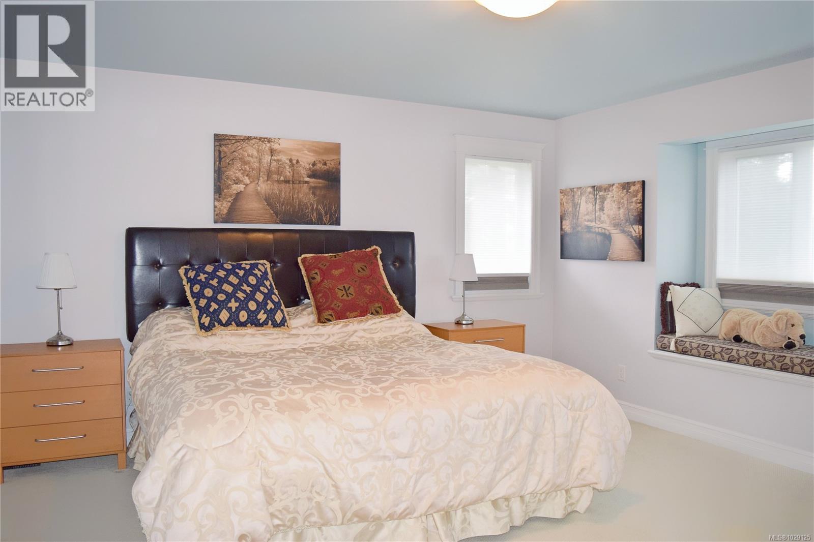  2201 ARBUTUS COVE Lane, Saanich