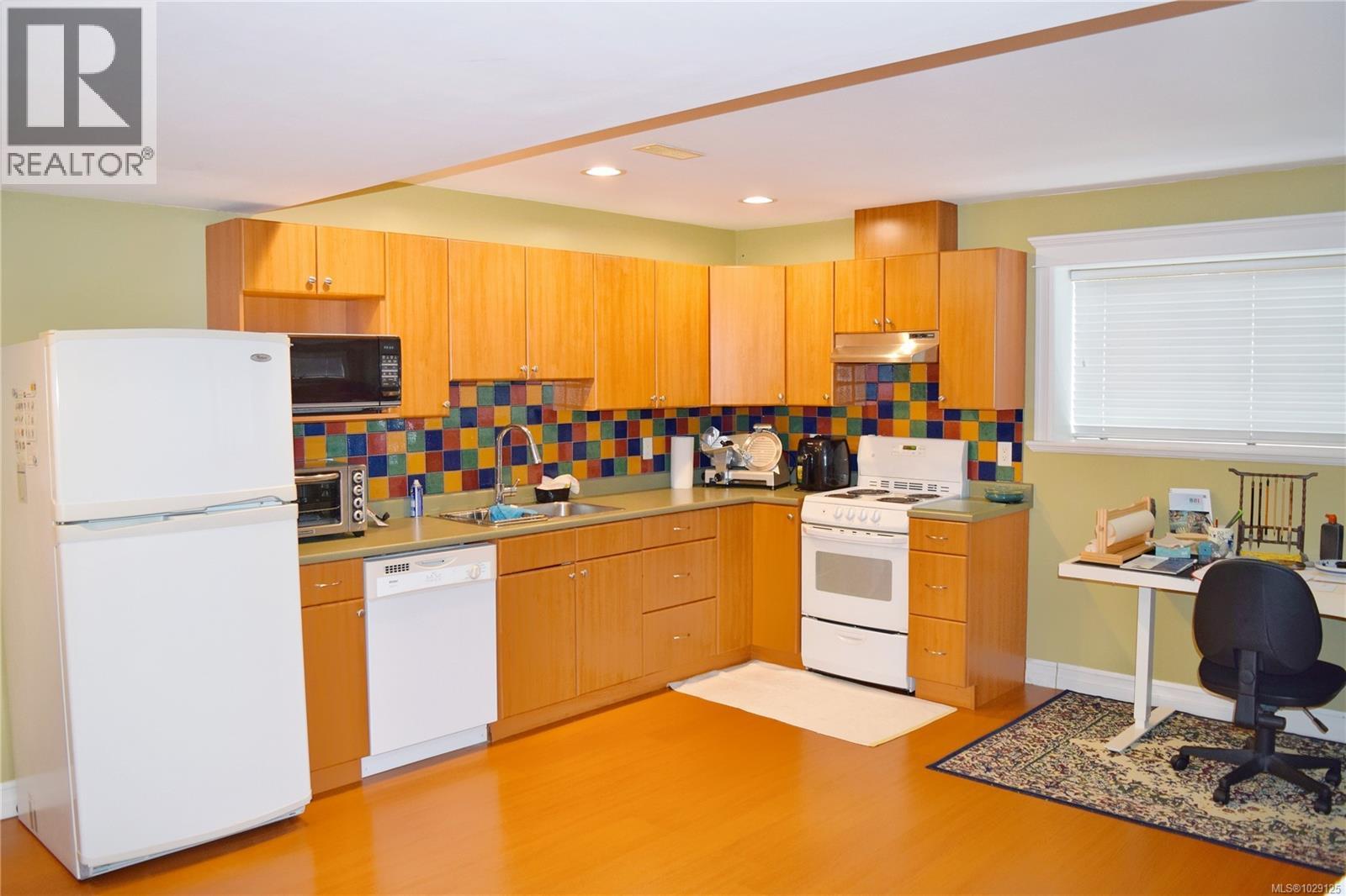  2201 ARBUTUS COVE Lane, Saanich