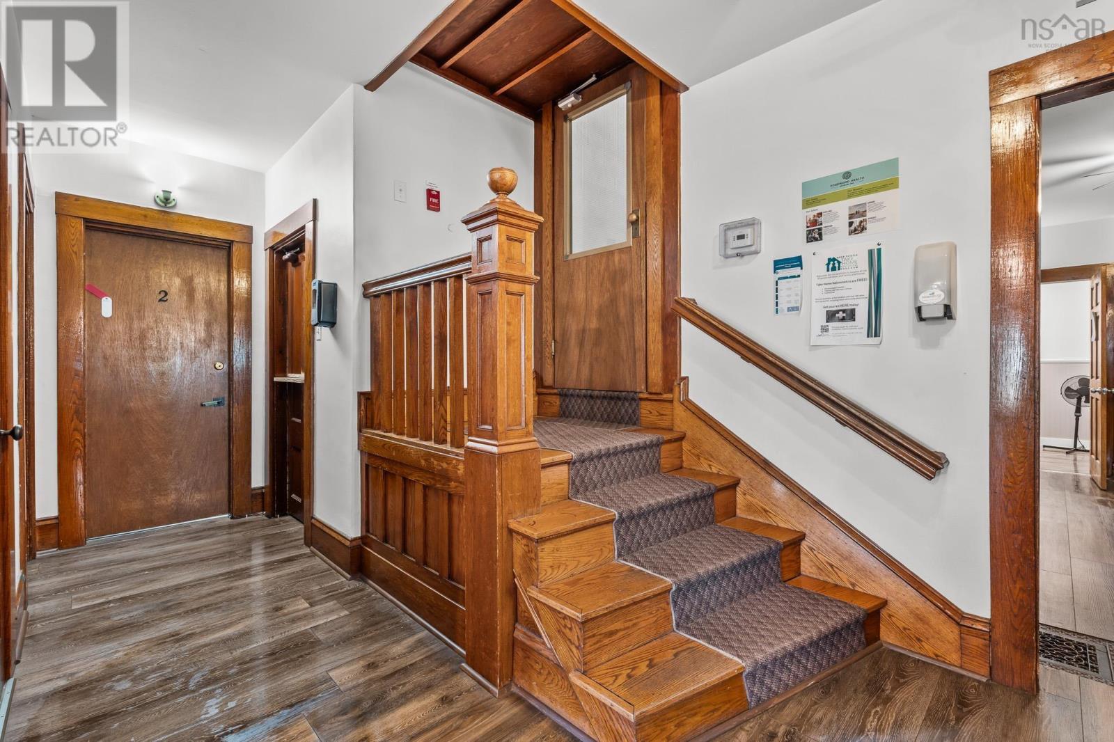 Property 10 of 44 of 8979 Highway 201