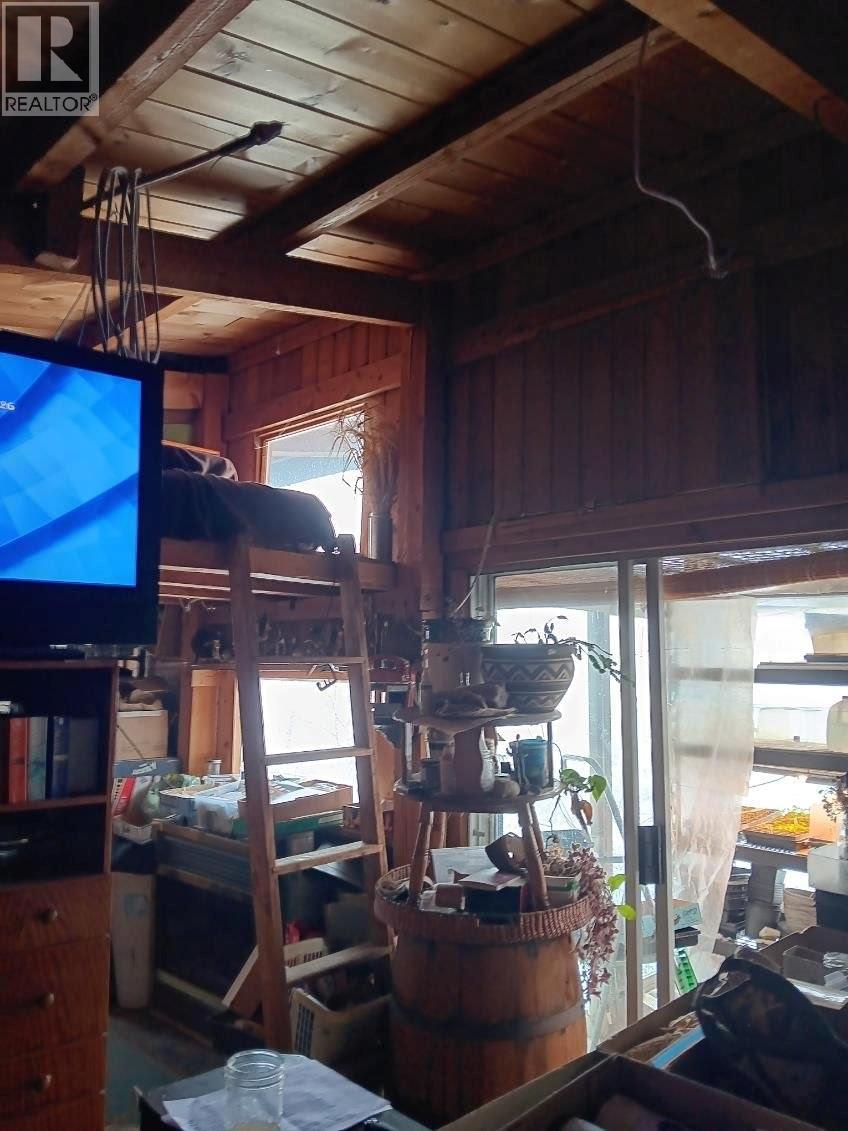 408 GRANDVIEW BENCH ROAD - 8