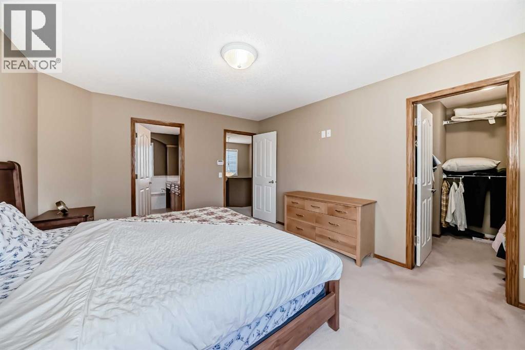 Single Family House for Sale in  Springbank Drive SW Springbank Hill Calgary 